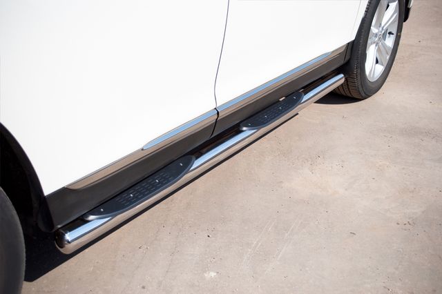 Защита порогов RusStal труба d76 с накладками (вариант 3) для Toyota Highlander II 2010-2014. Артикул THT-0007363