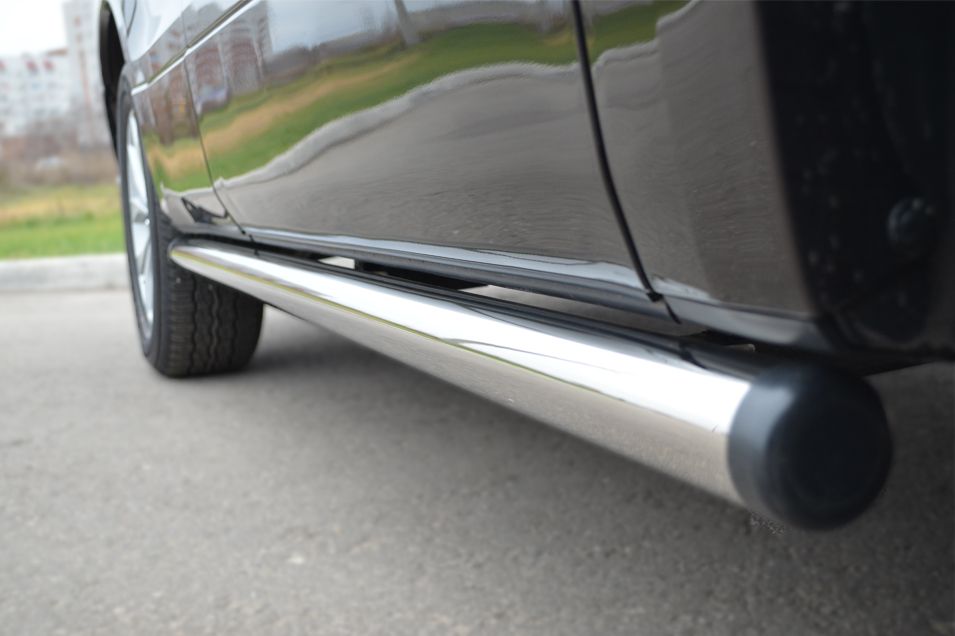 Защита RusStal порогов труба d63 (вариант 2) для Suzuki Grand Vitara 5-дв. 2012-2015. Артикул SVT-0010942