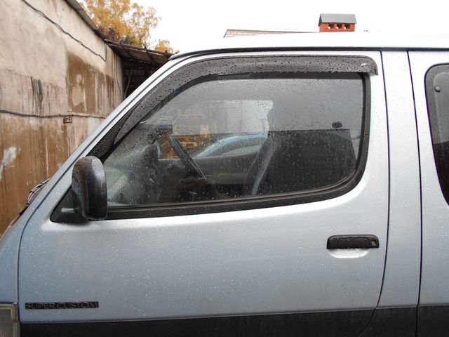 Дефлекторы Cobra Tuning для окон Toyota Hiace Н100 1989-2004. Артикул T24489