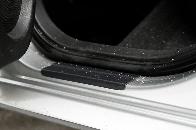 Накладки Русская Артель на внутренние пороги дверей для Nissan Qashqai I 2010-2013 рестайлинг. Артикул NNQ-008802