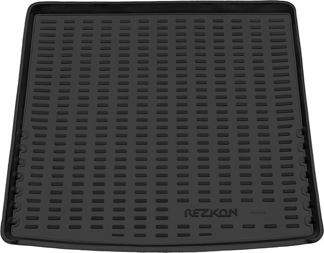 Коврик пластиковый Rezkon для багажника BMW X1 F48 2015-2026. Артикул 5010015200