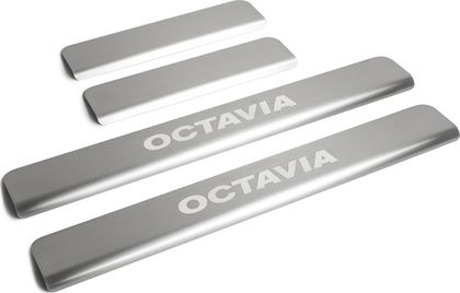 Накладки Rival на пороги (с надписью) для Skoda Octavia A7 2013-2019. Артикул NP.5105.3