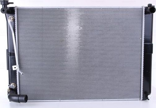 Радиатор охлаждения двигателя Nissens. Артикул 646866