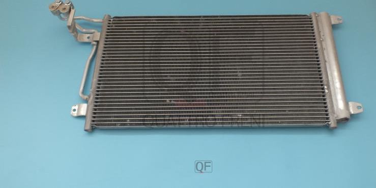 Радиатор кондиционера (Quattro Freni). Артикул qf50q00012