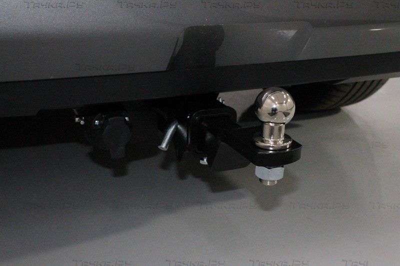 Фаркоп ТСС под американский квадрат для Toyota RAV4 V 2019-2026. Артикул TCU00271