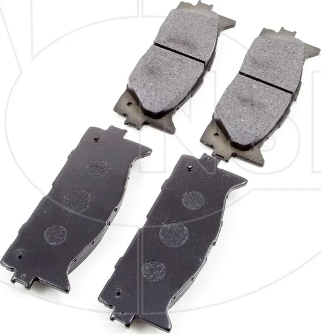 ПЕРЕДНИЕ ТОРМОЗНЫЕ КОЛОДКИ TOYOTA CAMRY (NSP) NSP. Артикул NSP040446533471