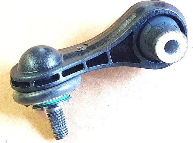 Стойка (тяга) стабилизатора VAG. Артикул 5WA505465A