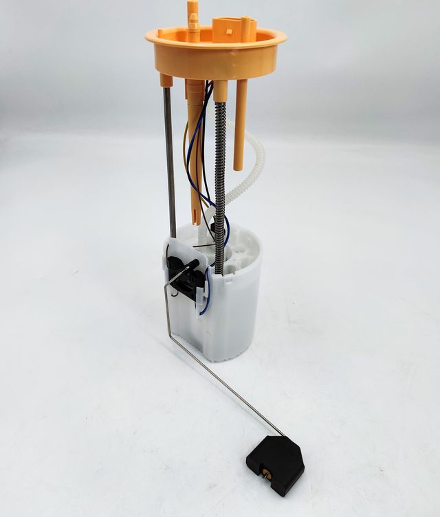 Топливный бензонасос в сборе Volkswagen Amarok V6 (Achr). Артикул EFM1081613