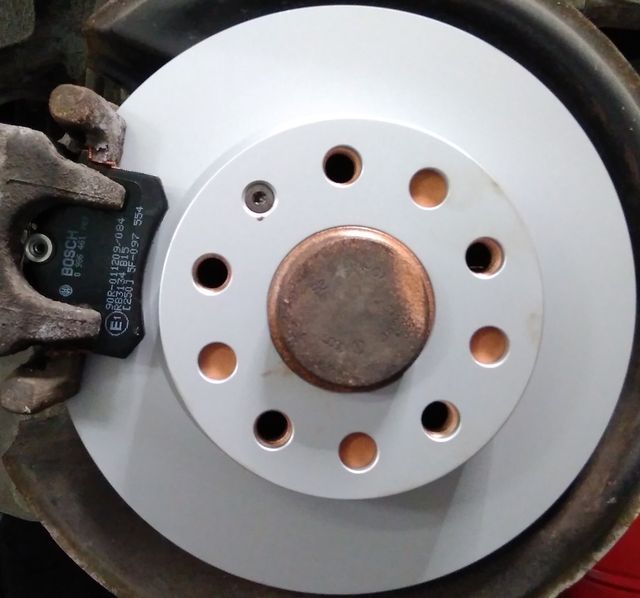 Тормозной диск Bosch. Артикул 0 986 479 099