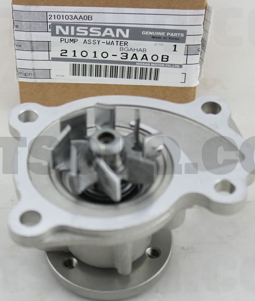 Помпа (водяной насос) Nissan. Артикул 210103AA0B