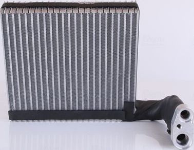 Испаритель кондиционера Nissens для Ford C-MAX I 2003-2007. Артикул 92195