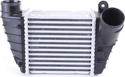 Интеркулер Nissens ** FIRST FIT **. Артикул 96682