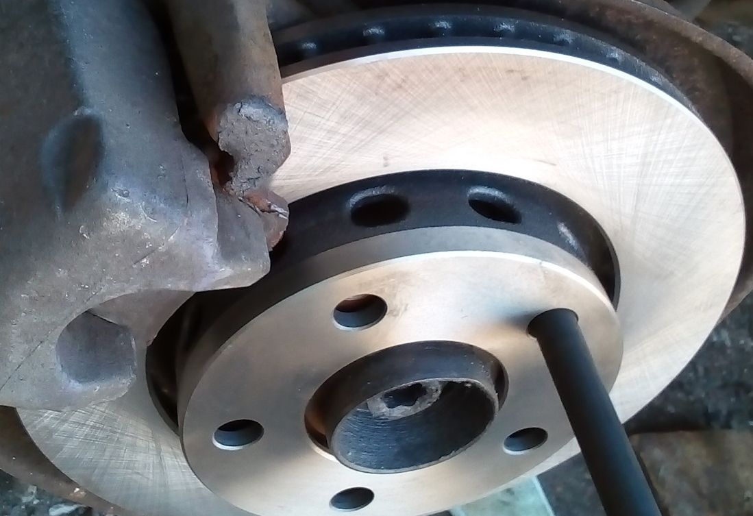 Тормозной диск Remsa. Артикул 6835.10