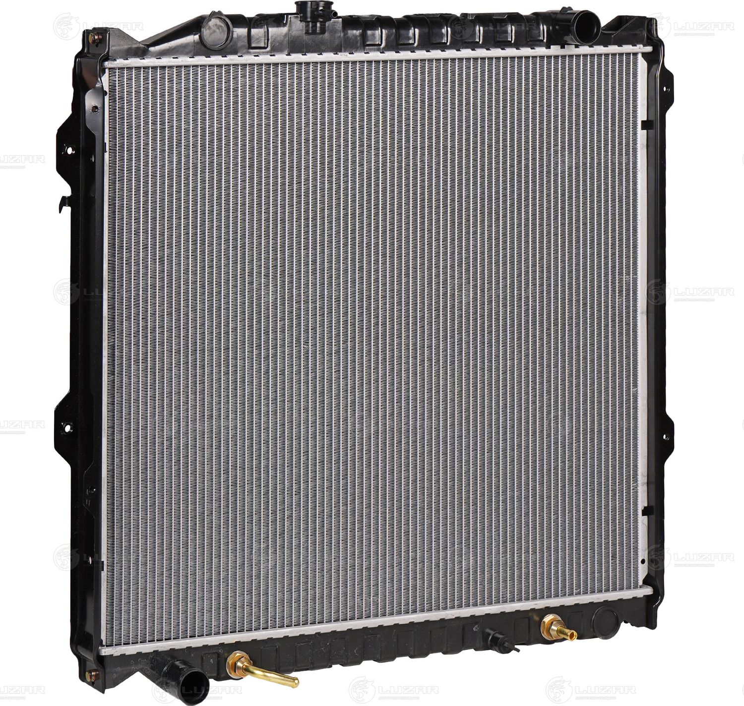 Радиатор охлаждения двигателя Luzar. Артикул LRc 1948