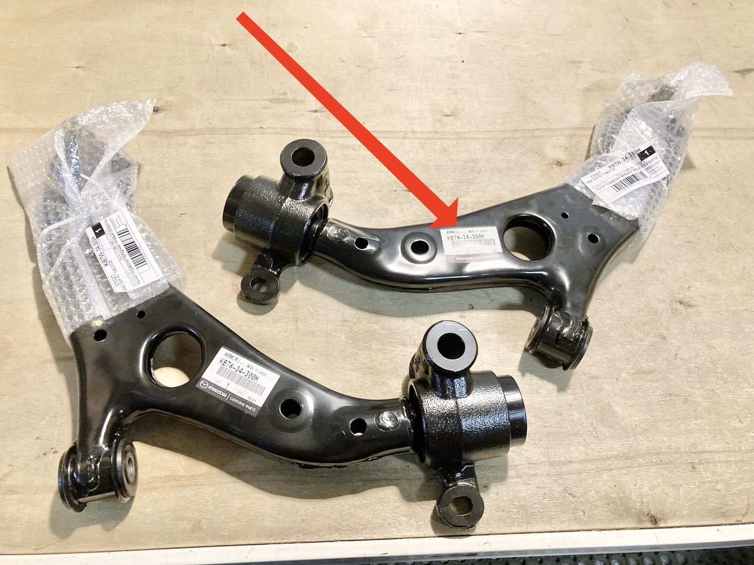 Рычаг передний левый Mazda. Артикул KB7W34350H