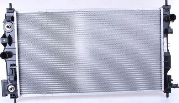 Радиатор охлаждения двигателя Nissens. Артикул 61707