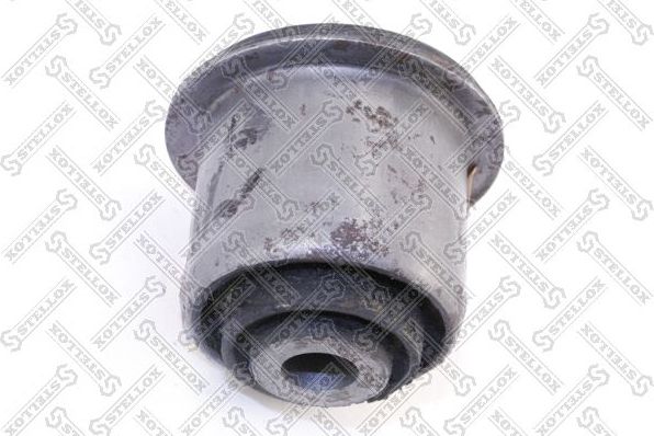 Сайлентблок переднего рычага подвески Stellox. Артикул 71-11220-SX