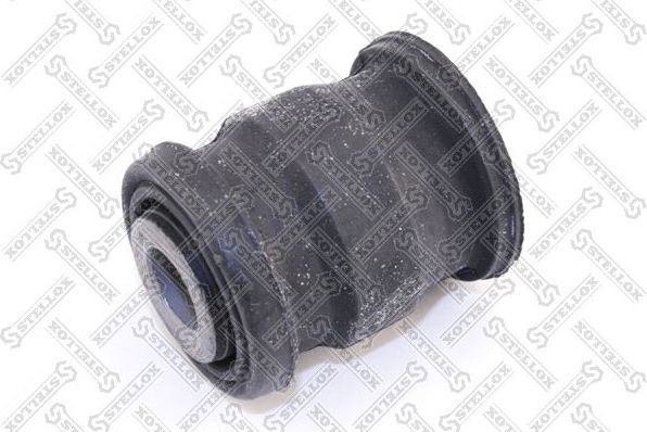 Сайлентблок переднего рычага подвески Stellox. Артикул 87-98044-SX