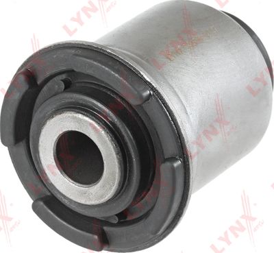Сайлентблок переднего рычага подвески LYNXauto. Артикул C9476