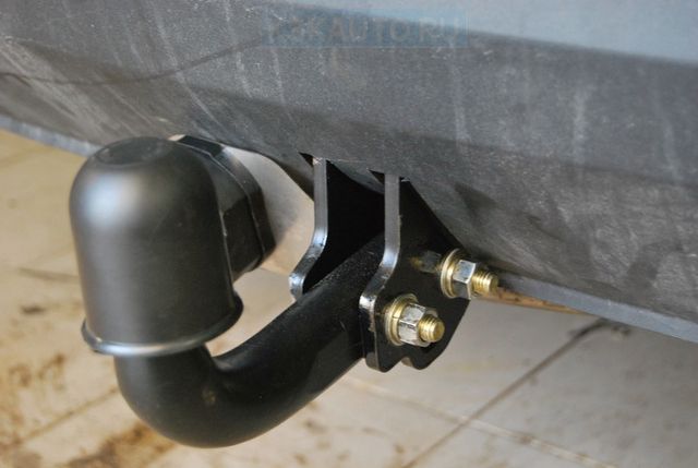 Фаркоп Auto-Hak для Kia Sorento III Prime 2014-2020. Артикул T 71