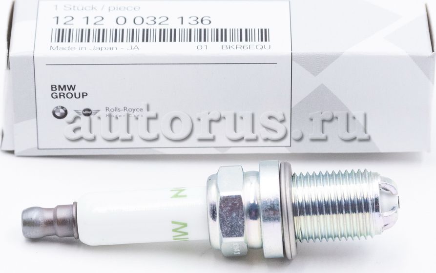 Свеча зажигания BMW. Артикул 12 12 0 032 136