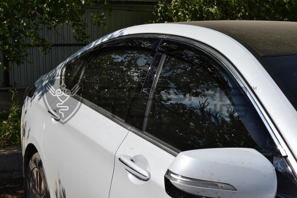 Дефлекторы Cobra Tuning для окон (c хром. молдингом) Hyundai Genesis II седан (DH) 2013-2016. Артикул H24113CR