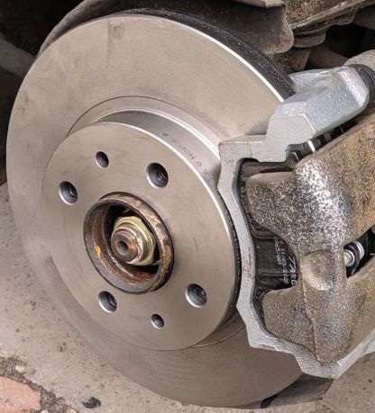 Тормозной диск Bosch передний для Lada Granta I 2011-2026. Артикул 0 986 479 082