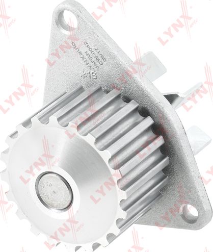 Помпа (водяной насос) LYNXauto для Peugeot 205 1987-1998. Артикул CW-0042