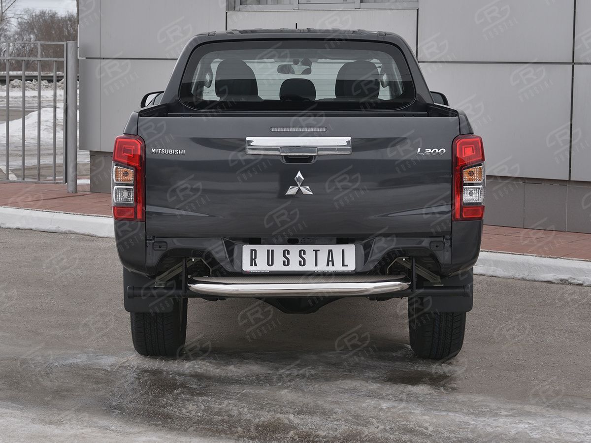 Защита RusStal заднего бампера d63 с листом (вариант3) для Mitsubishi L200 V рестайлинг 2018-2026. Артикул ML2Z-0032733