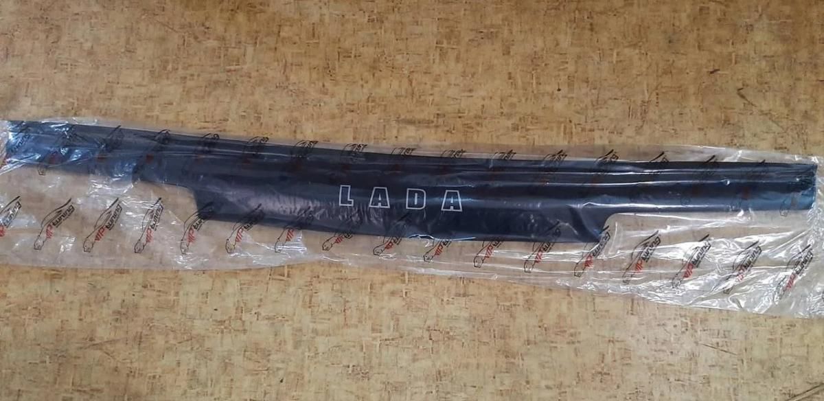 Дефлектор Vip-Tuning для капота ВАЗ 2108. Артикул VZ08