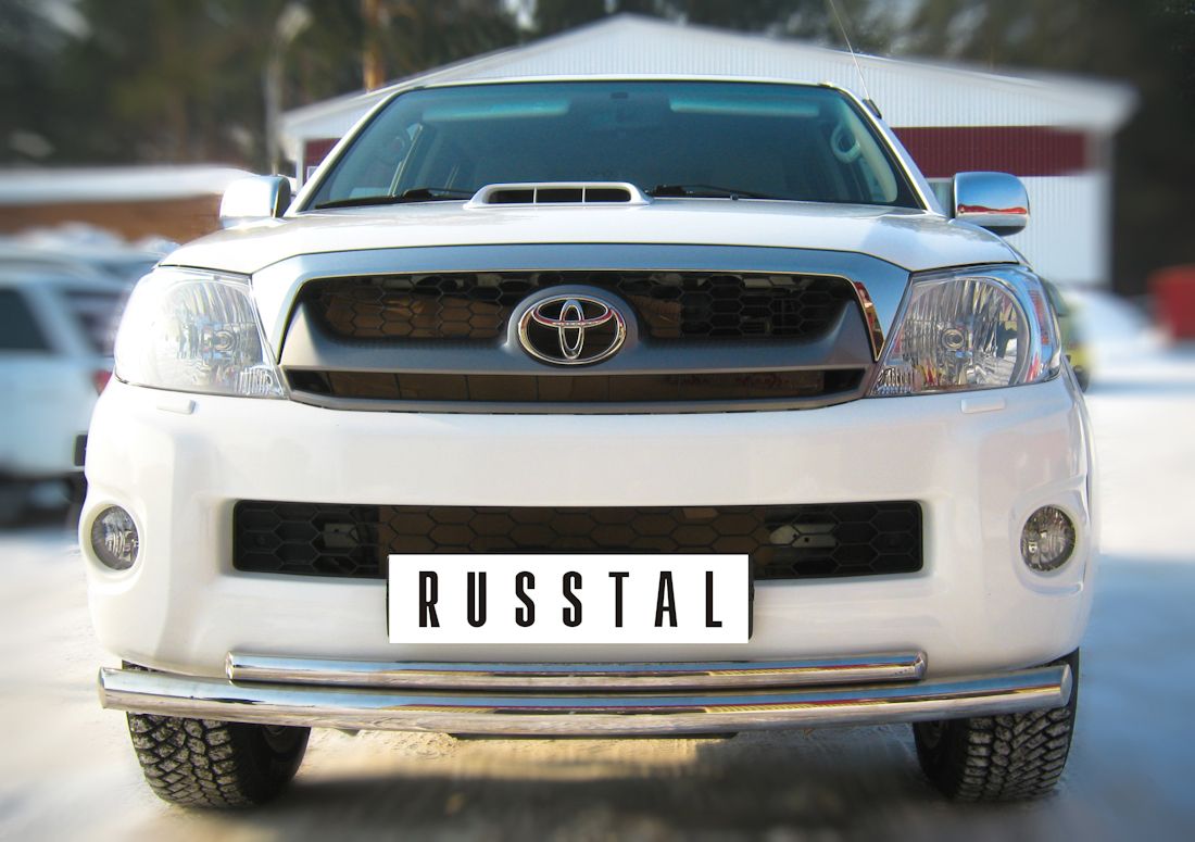 Защита RusStal переднего бампера d63/42 (дуга) для Toyota Hilux VII 2011-2015. Артикул TLZ-000002