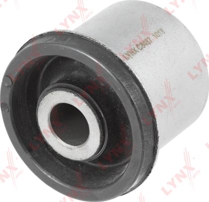 Сайлентблок переднего рычага подвески LYNXauto верхний для Mitsubishi Pajero IV 2006-2026. Артикул C8487