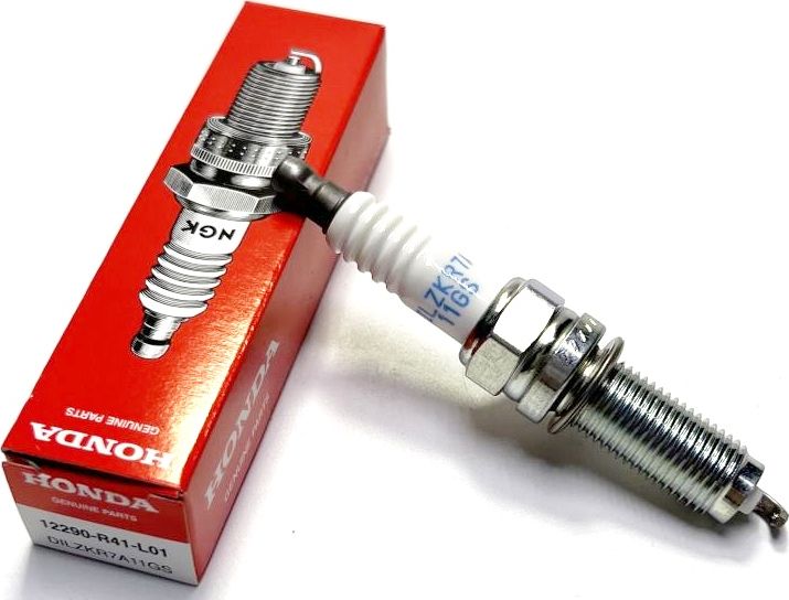 Свеча зажигания Honda. Артикул 12290R41L01
