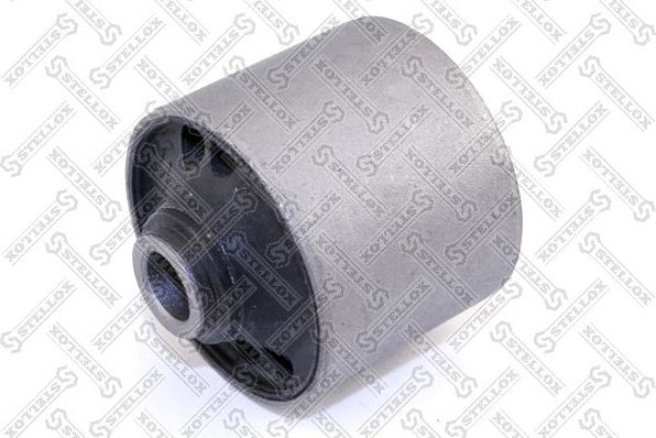 Сайлентблок переднего рычага подвески Stellox. Артикул 87-72076-SX