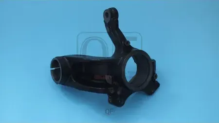 Кулак поворотный fr lh (Quattro Freni). Артикул qf00d00023