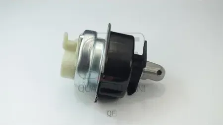 Опора двигателя rh (Quattro Freni). Артикул qf00a00585