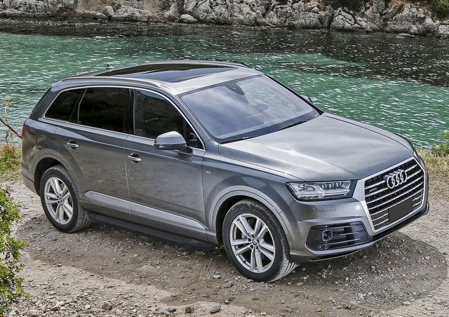 Пороги алюминиевые Rival Black для Audi Q7 II 2015-2020 2020-2026. Артикул F193ALB.0304.1