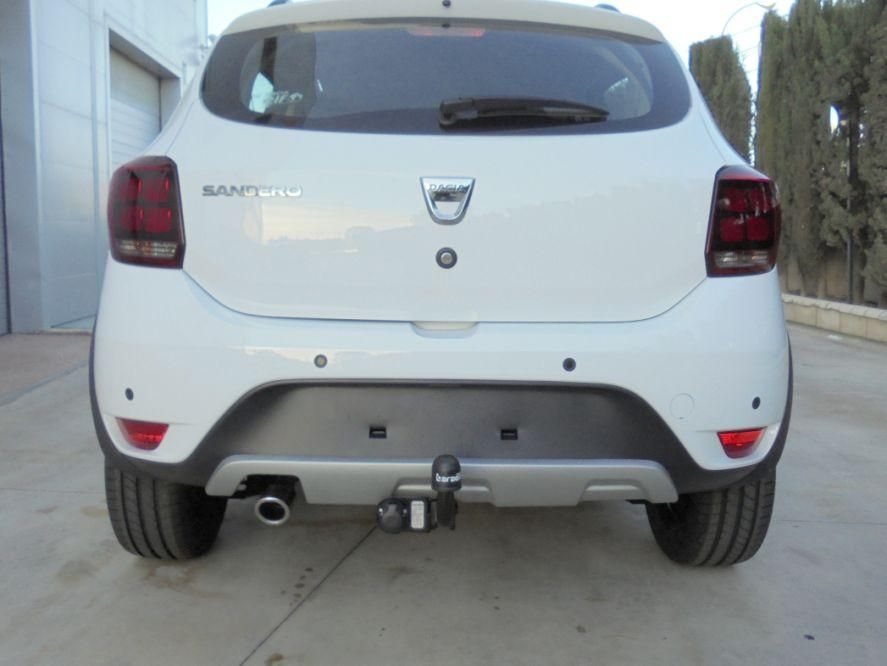 Фаркоп Aragon для Renault Sandero Stepway II 2014-2026. Артикул E1302BA