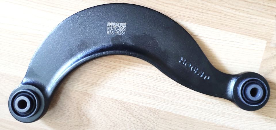 Поперечный рычаг задней подвески MOOG правый/левый верхний для Volvo S40 II 2004-2012. Артикул FD-TC-0951