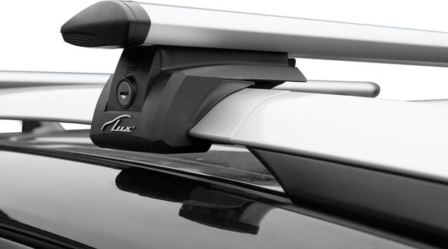 Багажник на рейлинги LUX Элегант для Cadillac BLS универсал 2006-2009 (Аэро-трэвэл дуги шириной 82 мм). Артикул 846226