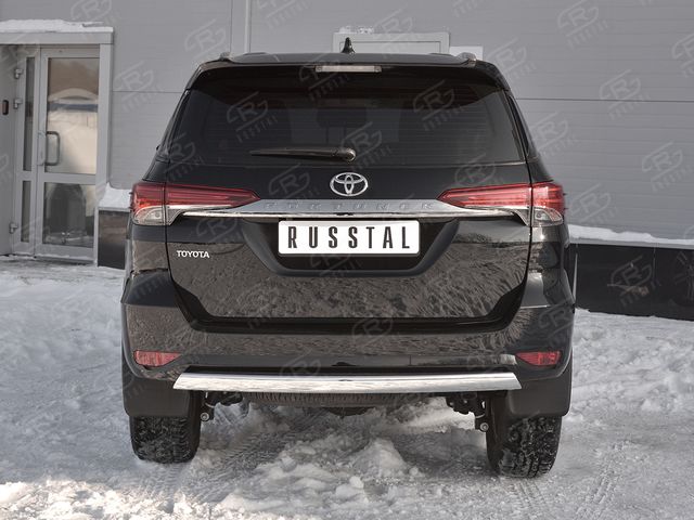 Защита RusStal заднего бампера d75х42 дуга для Toyota Fortuner II (для России) 2017-2020. Артикул TFZ-002891