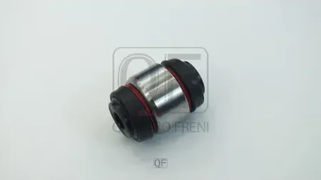 САЙЛЕНБЛОК РЫЧАГА ПОДВЕСКИ RR (Quattro Freni). Артикул QF24D00239