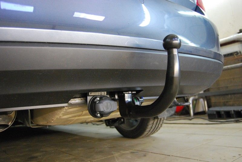 Фаркоп Steinhof для Skoda Rapid лифтбек 2012-2020, 2020-2026. Быстросъемный крюк. Артикул S-311