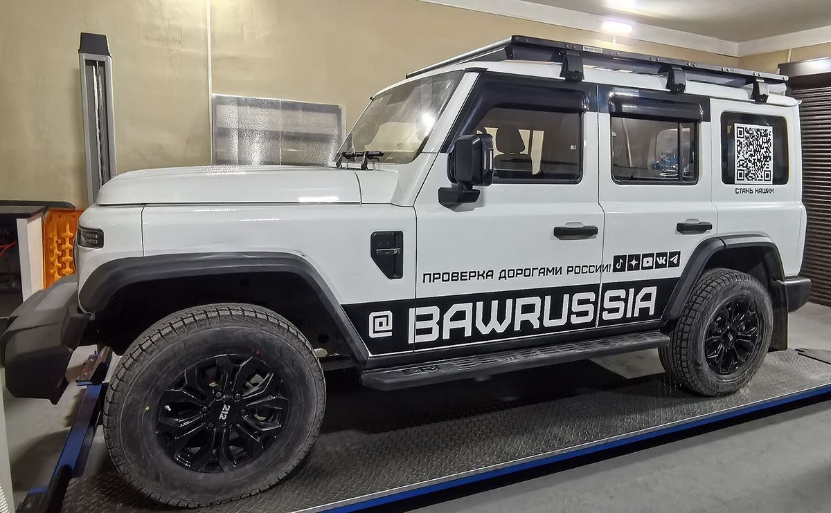 Багажник экспедиционный (платформа) алюминиевый РИФ 1450x2080 мм для BAW 212 (с крепежом). Артикул RIF212-roof4