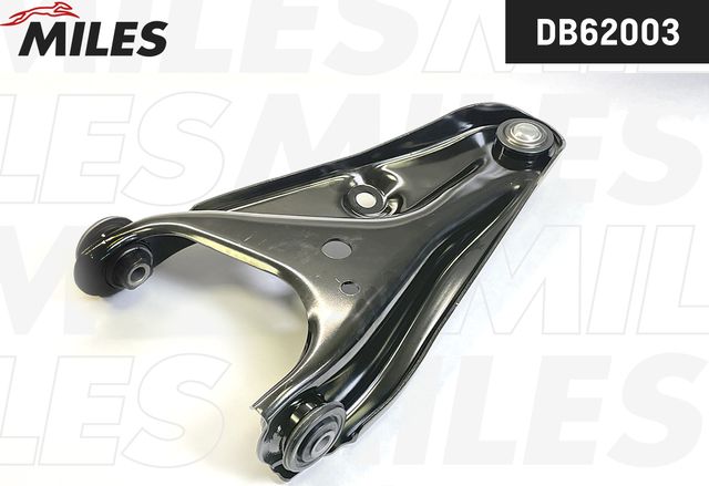Поперечный рычаг передней подвески Miles правый нижний для Lada Largus I 2012-2026. Артикул DB62003