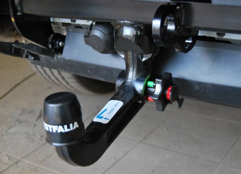 Фаркоп Westfalia для Land Rover Range Rover Sport II L494 2013-2026. Быстросъемный крюк. Артикул 323121600001