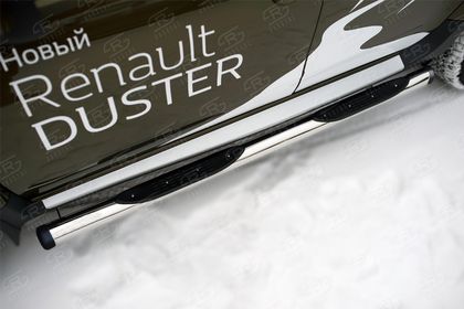 Защита порогов RusStal труба d76 с накладками (вариант 2) для Renault Duster I рестайлинг 2015-2020. Артикул RDT-0021792