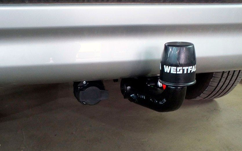 Фаркоп Westfalia для Volvo XC70 II универсал 2007-2016. Быстросъемный крюк. Артикул 320076600001