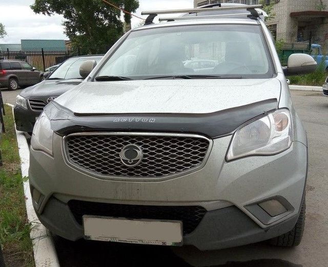 Дефлектор VT52 для капота SsangYong Actyon II до рестайлинга 2010-2013. Артикул SSY04VT