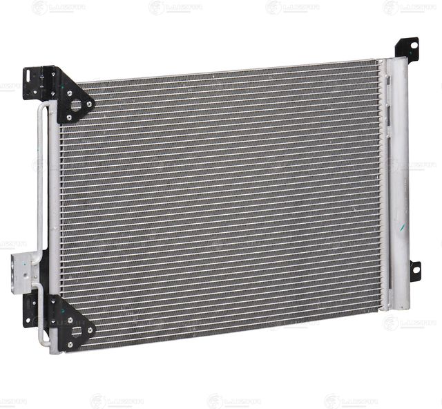 Радиатор кондиционера (конденсатор) Luzar для IVECO Stralis 2002-2011. Артикул LRAC 1663
